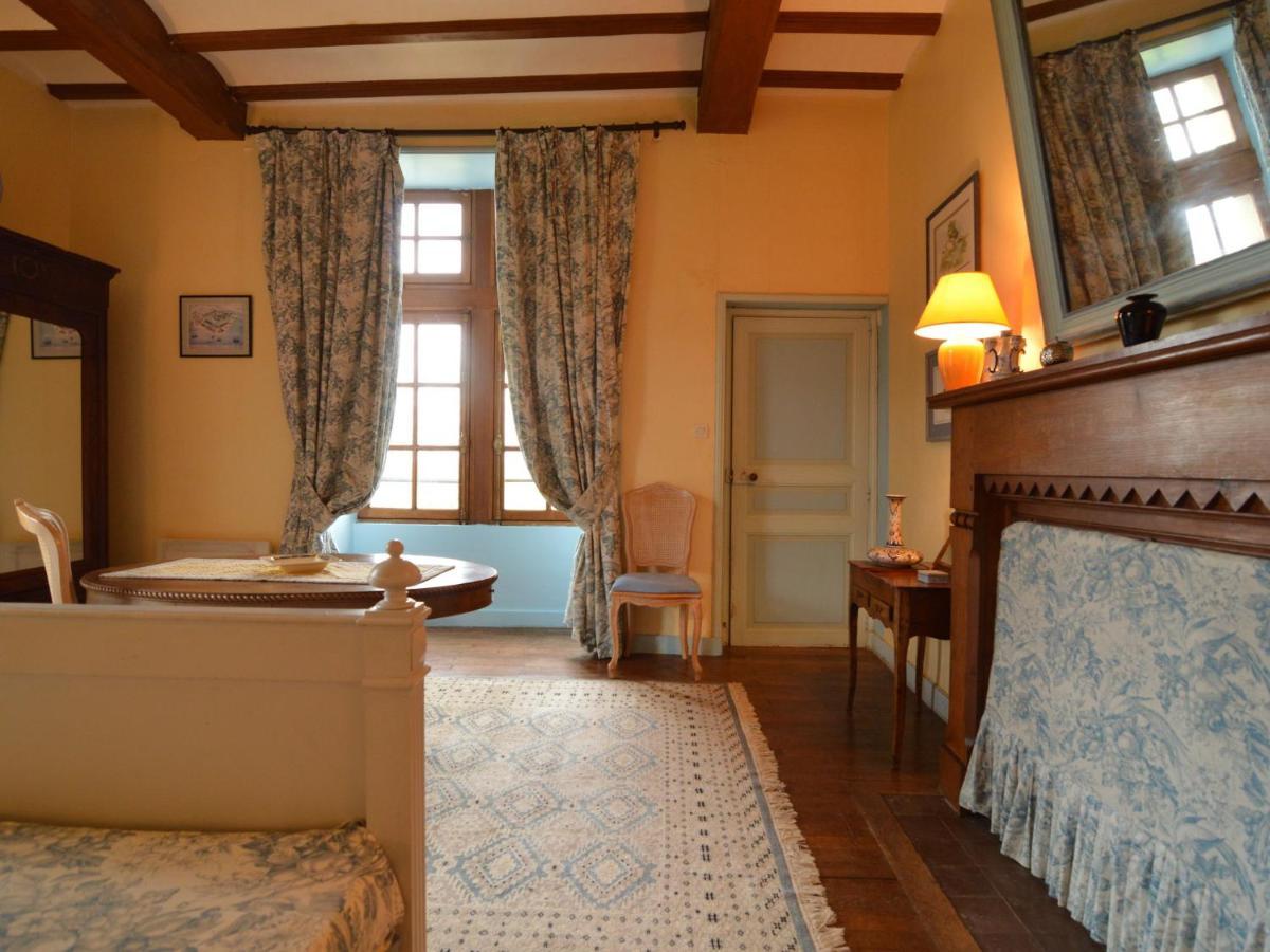 Magnificent Holiday Home With Pool Saint-Paul-du-Bois Phòng bức ảnh